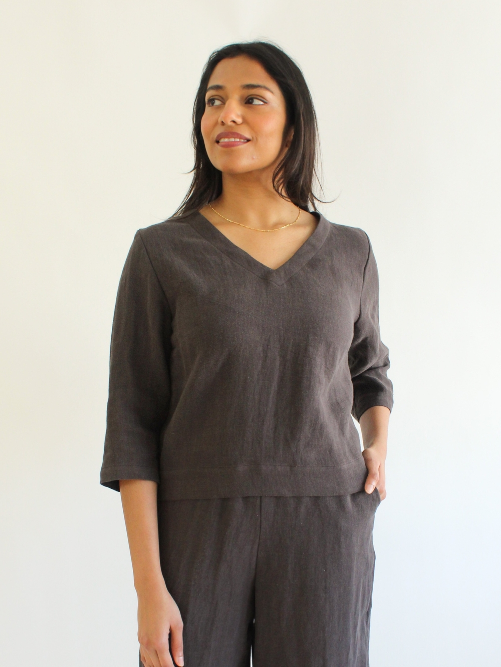 Women's V-Neck 3/4 Sleeve Tunic in Charcoal